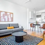 Hells Kitchen 1Br W Doorman Nr Central Park Nyc-525