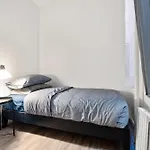 Centrally Located Manhattan Apartments ,Times Square/Hell\'S Kitchen