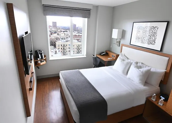 Edge Hotel Washington Heights