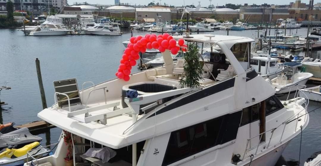 Bateau-hôtel Oceanfront 3-decks @ Yacht New York
