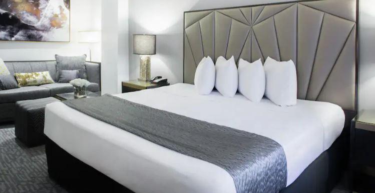 Hotel Martinique On Broadway, Curio Collection By Hilton 4*