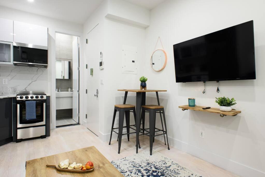 78-4b New Quality 1br W&d In Unit Skylights Appartement *