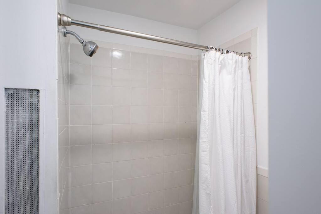 Appartement 428-3r Spacious Prime Midtown 2br Newly Furnished