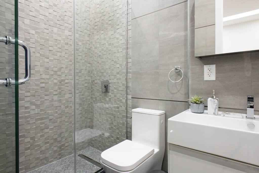 78-4d Quality 1br W&d Skylight By Park