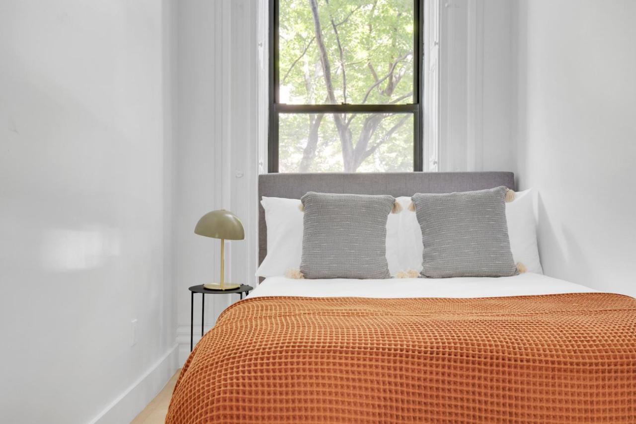Cobble Hill 3br W Wd Nr Carroll Park Nyc-885