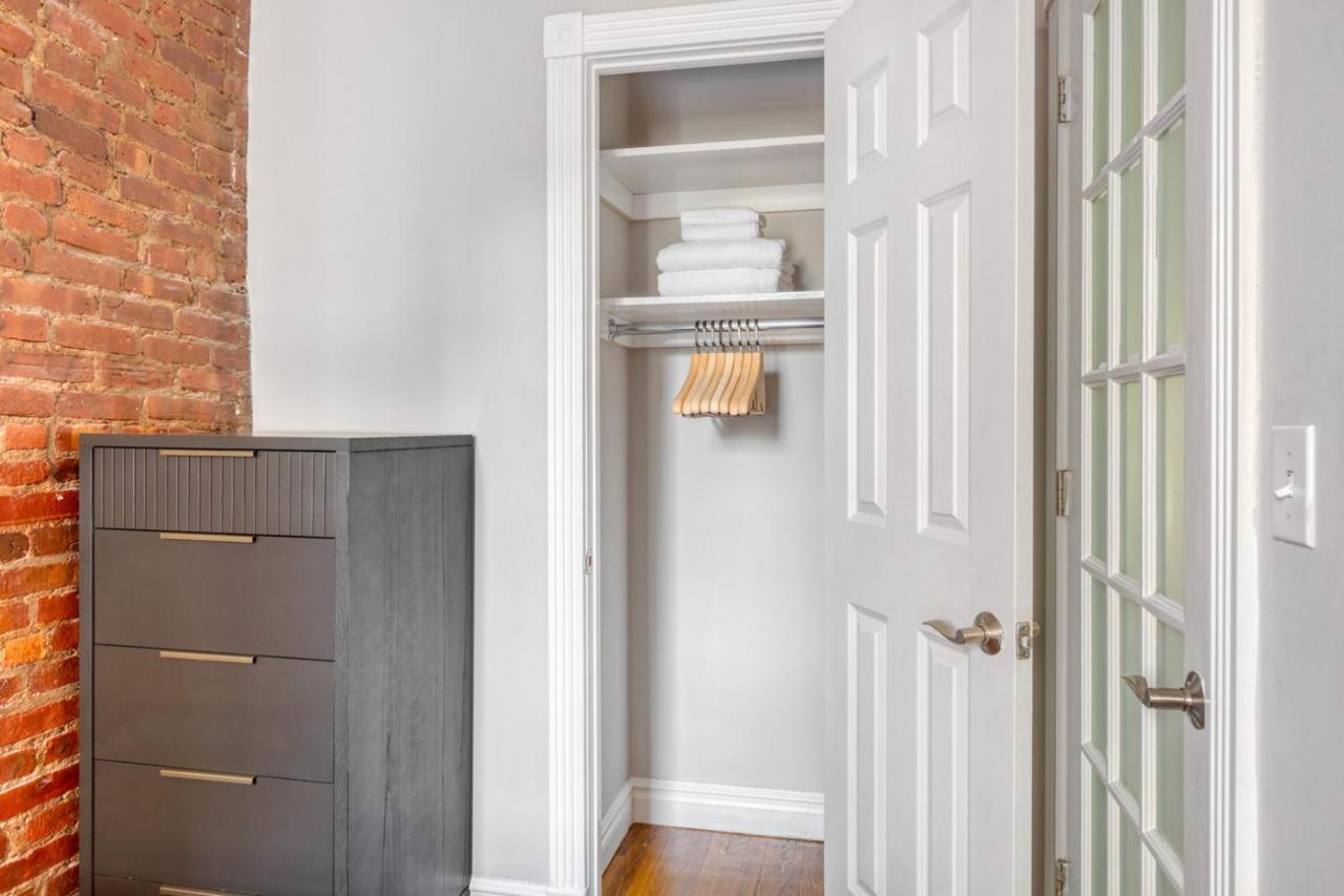 Hip E Village 2br W Wd Nr L Train Nyc-824 Appartement New York