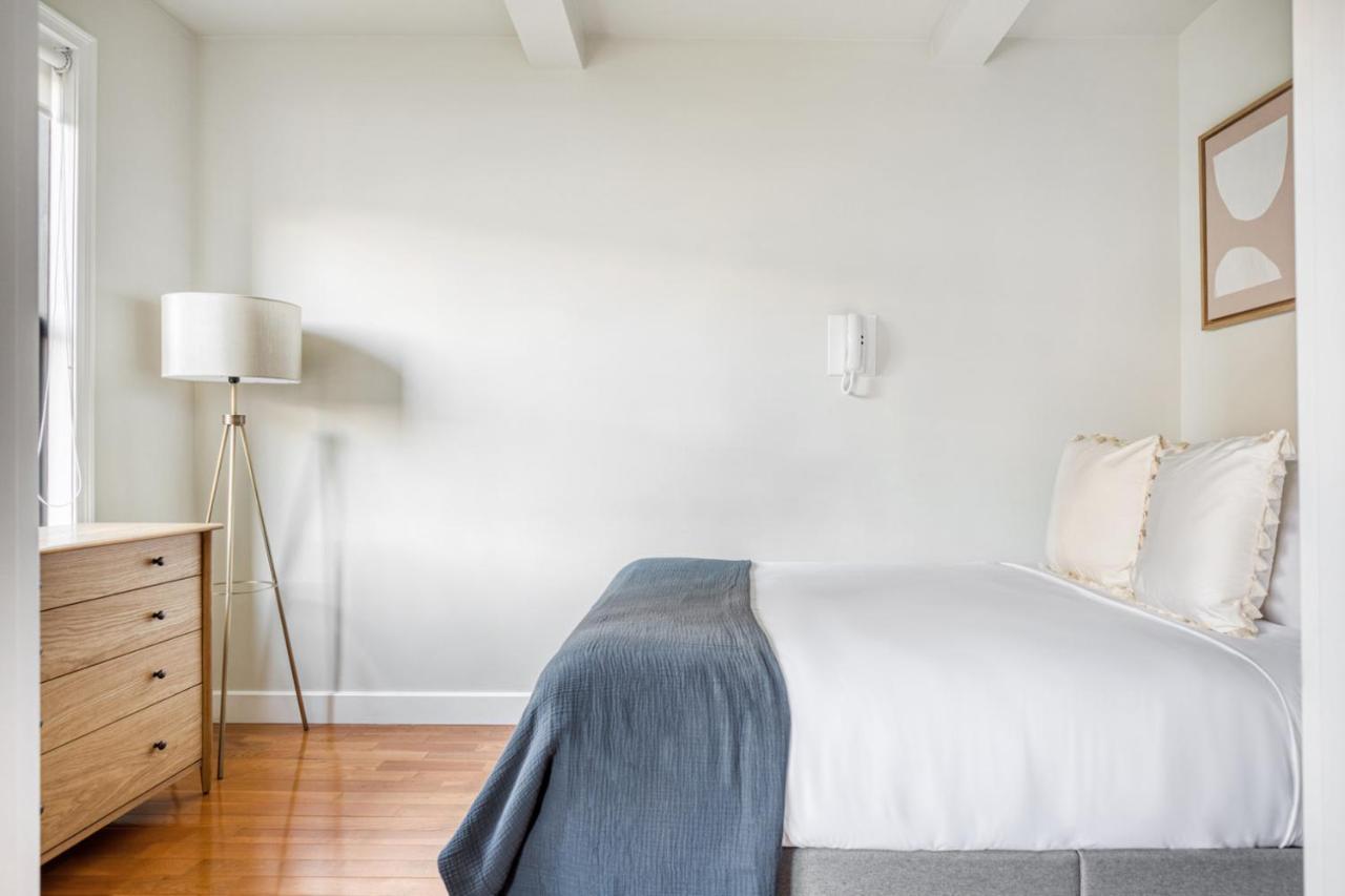 Midtown E 2br W Doorman 2 Blocks To River Nyc-700 New York