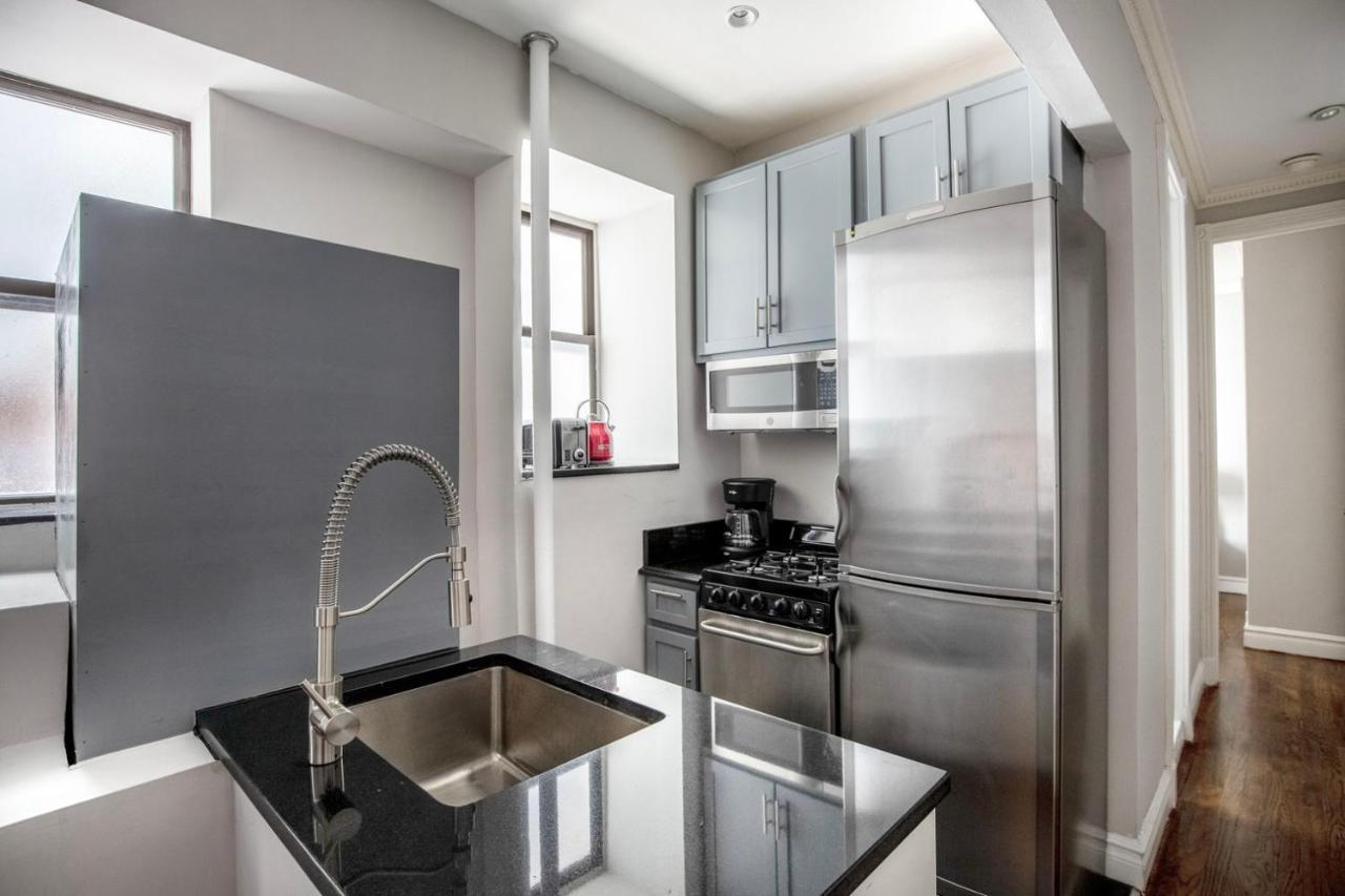 Soho 1br W Private Deck Wd Nr New Museum Nyc-1104 Appartement New York