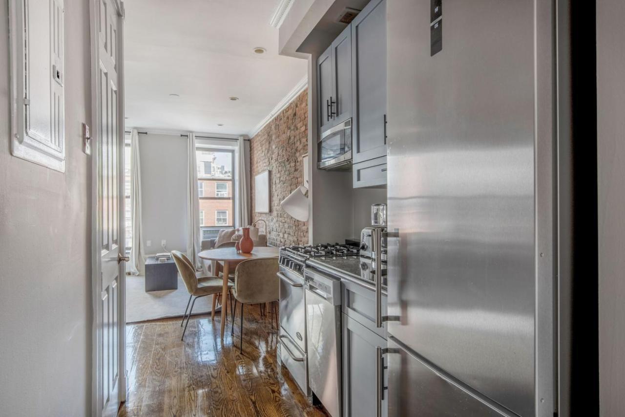 East Village 2br W Wd Nr Groceries Nyc-1221 Appartement