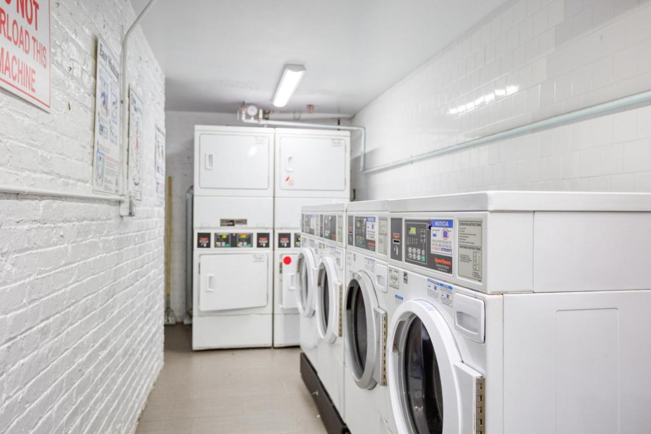 Midtown 2br W Roofdeck Doorman Nr Park Nyc-1247 Appartement New York
