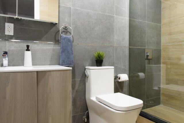 1597-3 Upper East Side W&d In Unit * New York
