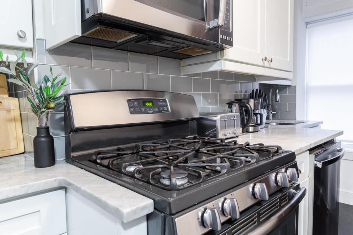 39-2 Renovated 3br Prime Hudson Yards Area * New York