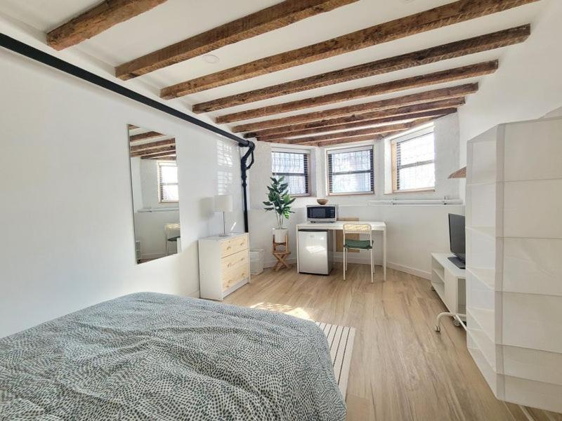 Cozy, Large And Fully Furnished - Near The L Train Privat bolig New York