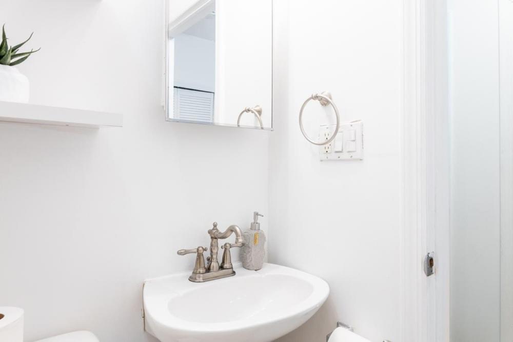 1435-2 3 Bedrooms 2bath W D Ues Appartement New York