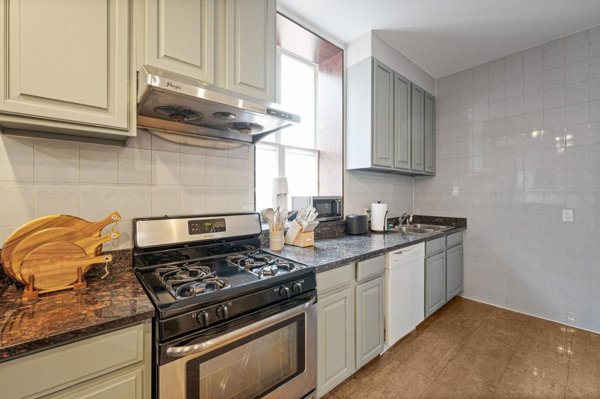 Massive Soho Loft 5bedrooms 2 Baths - 2500 Sqft Hotel New York