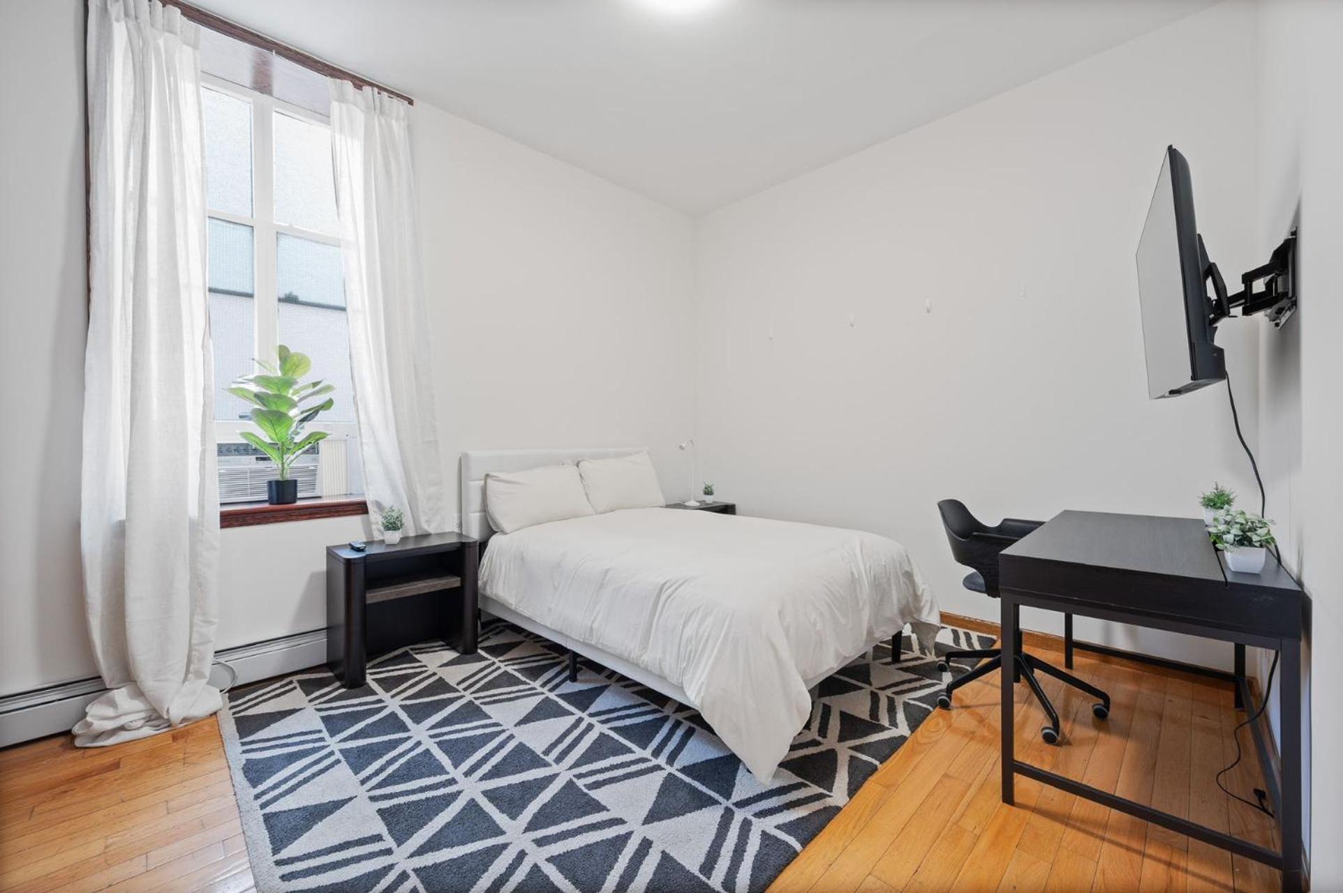 Massive Soho Loft 5bedrooms 2 Baths - 2500 Sqft Hotel New York