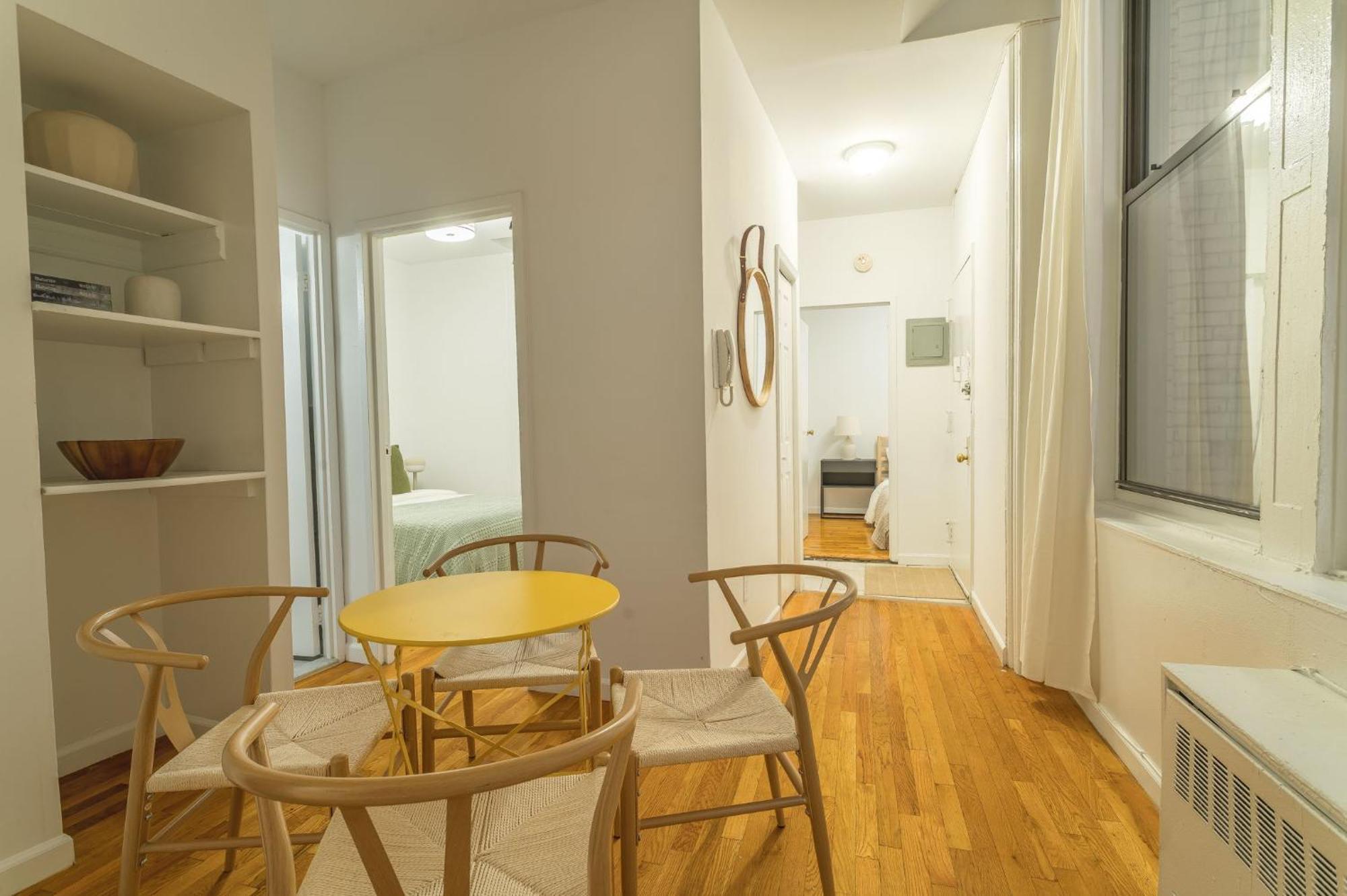 Appartement Chic 3br With 3 Beds And 1 Bath Steps From The Vibrant Stone Street District New York