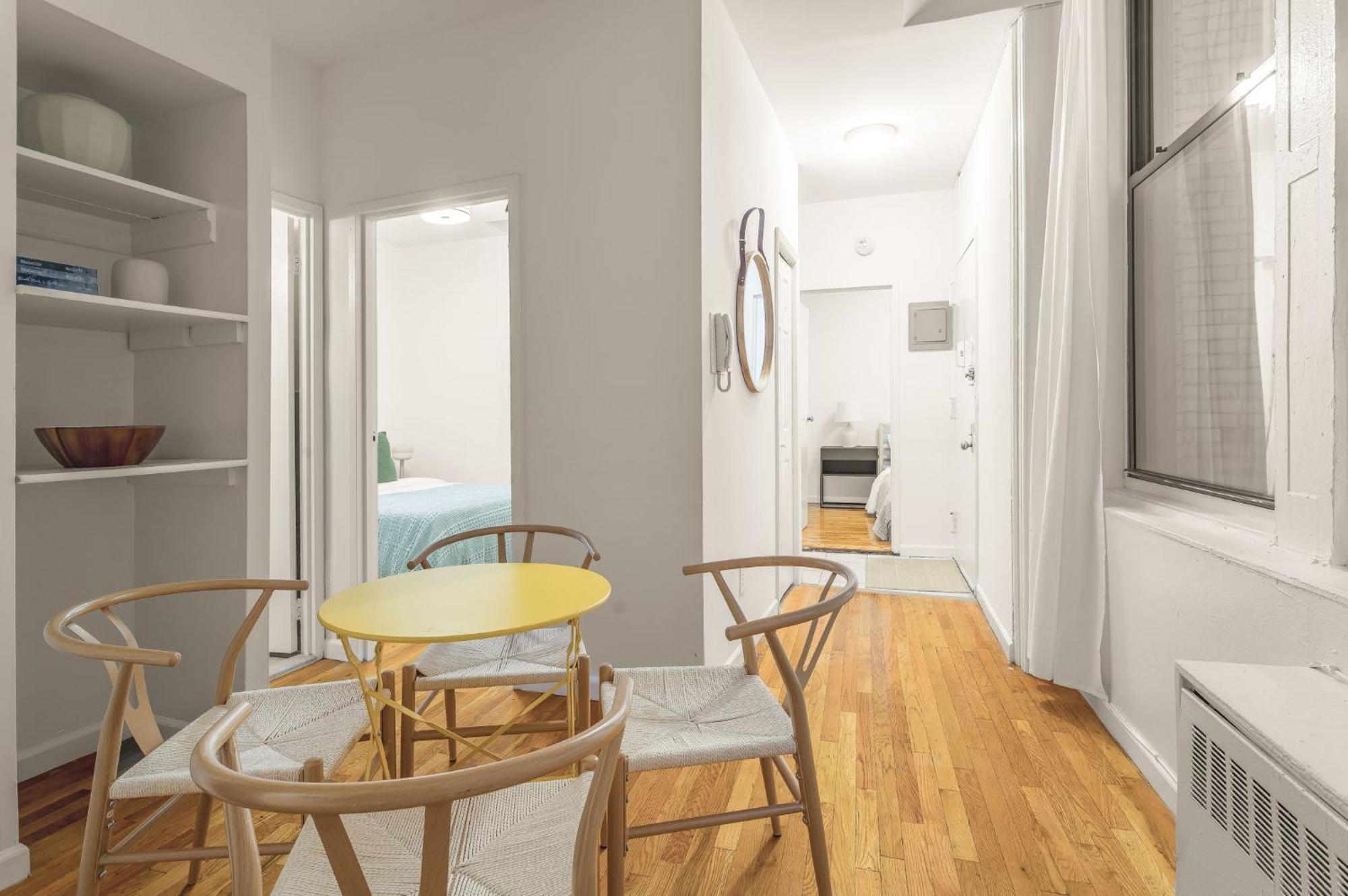 Chic 3br With 3 Beds And 1 Bath Steps From The Vibrant Stone Street District Appartement