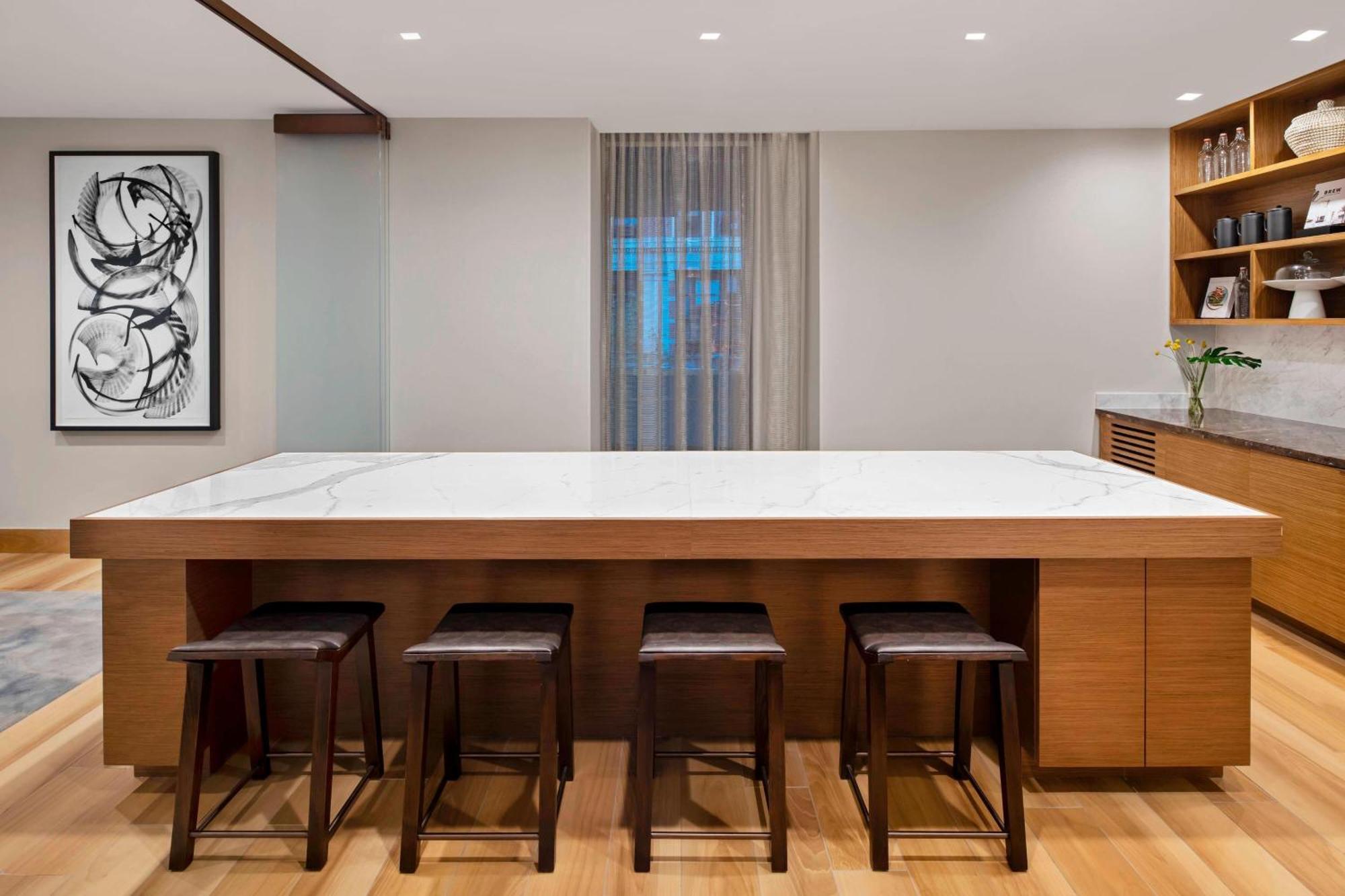 Ac By Marriott Downtown Hotel 4*