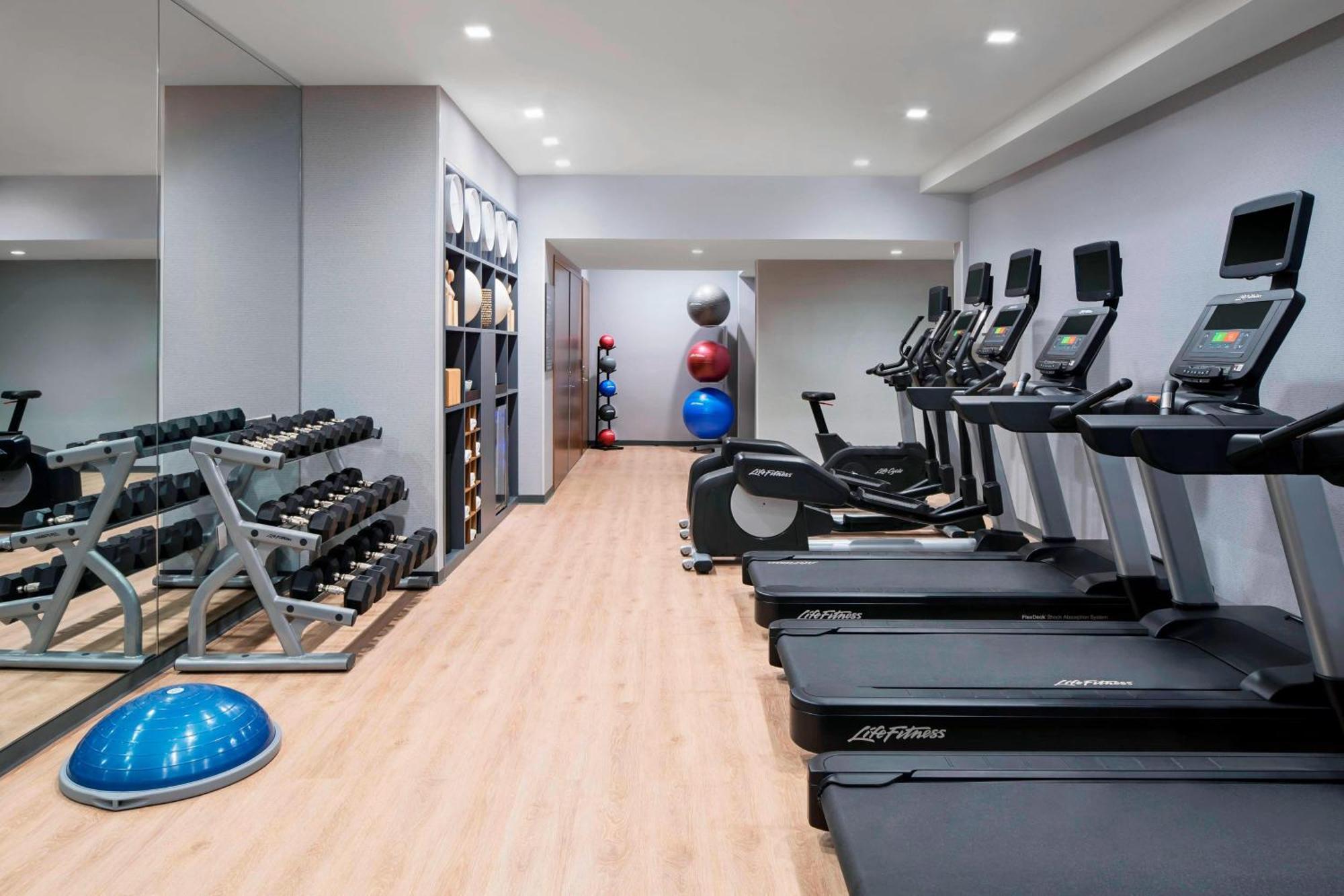 Hotel Ac By Marriott Downtown 4*