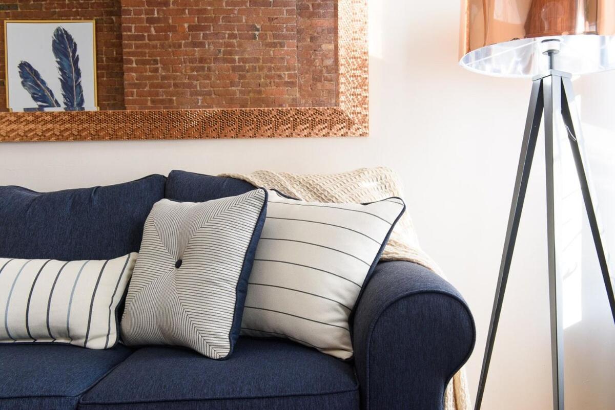 Appartement 428-4r Prime Midtown Large 2 Bedroom Newly Furnished *
