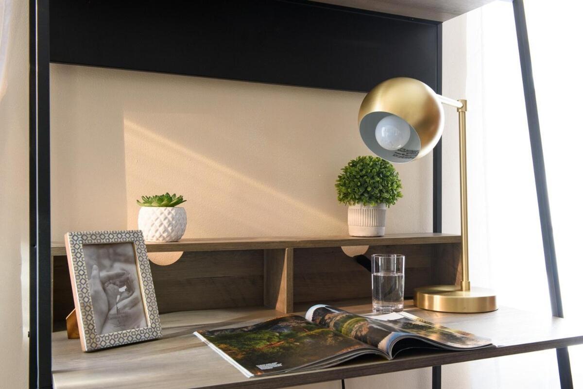 428-4r Prime Midtown Large 2 Bedroom Newly Furnished Appartement New York