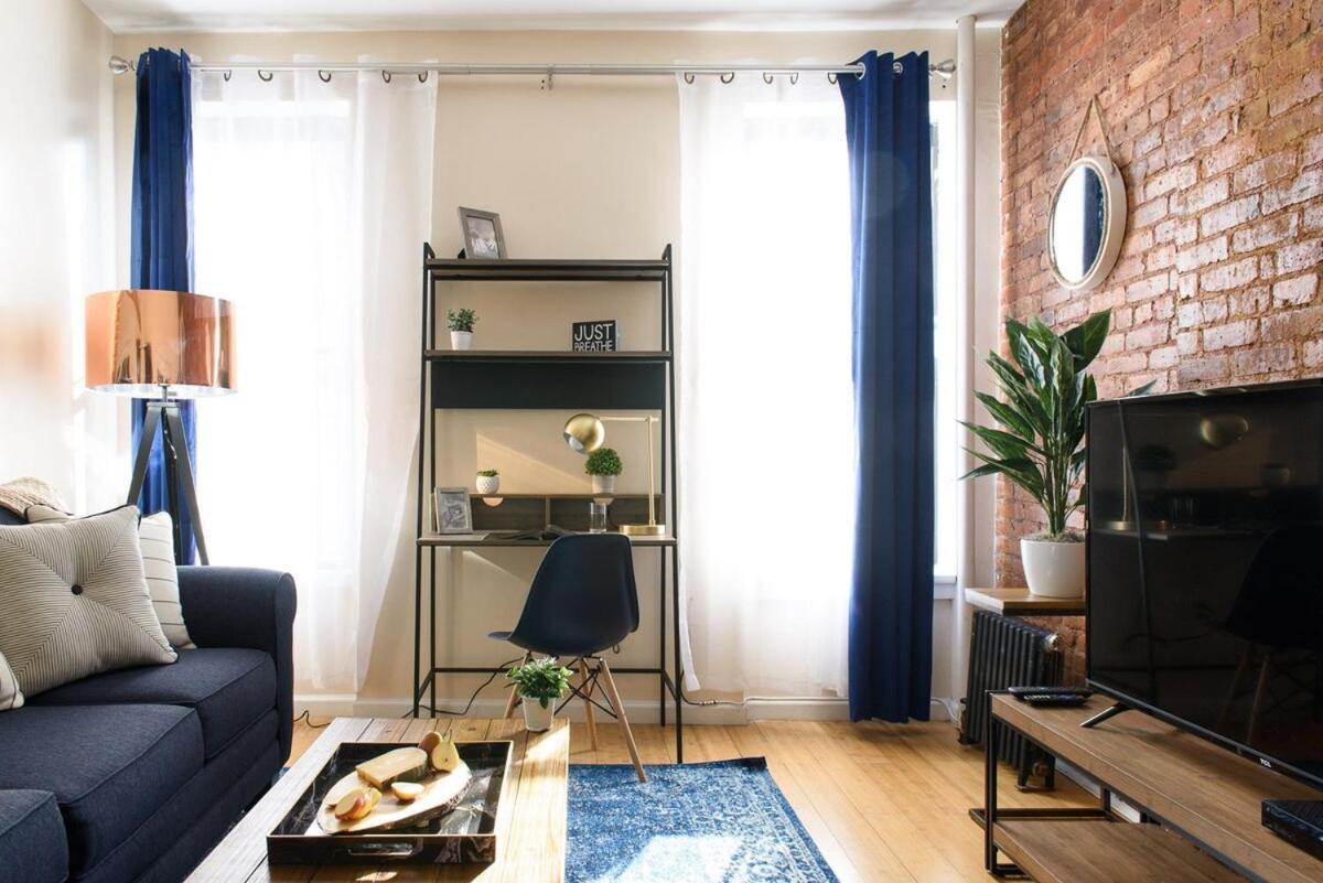 428-4r Prime Midtown Large 2 Bedroom Newly Furnished Appartement *