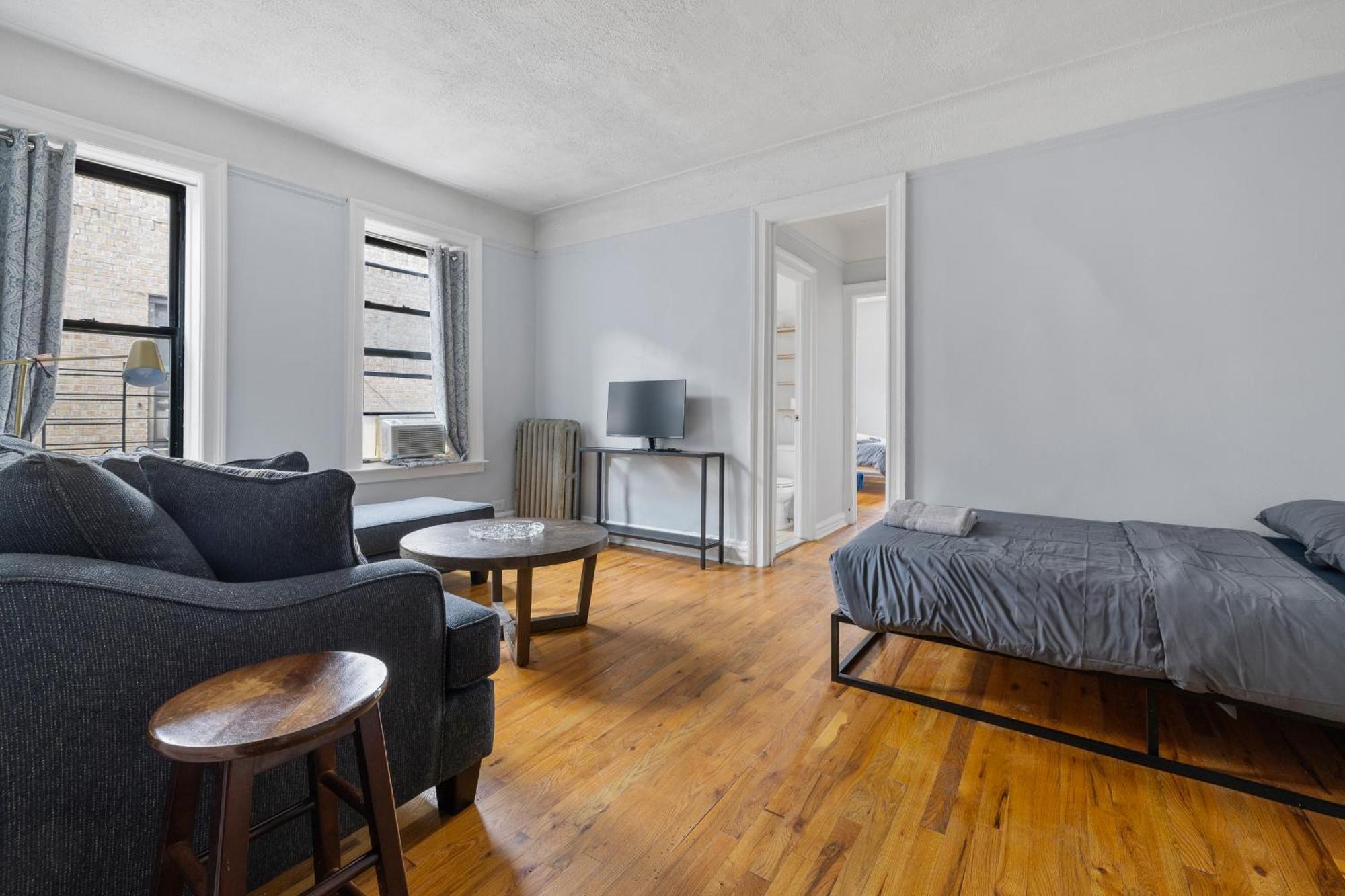 Live Upper Manhattan On A Budget *