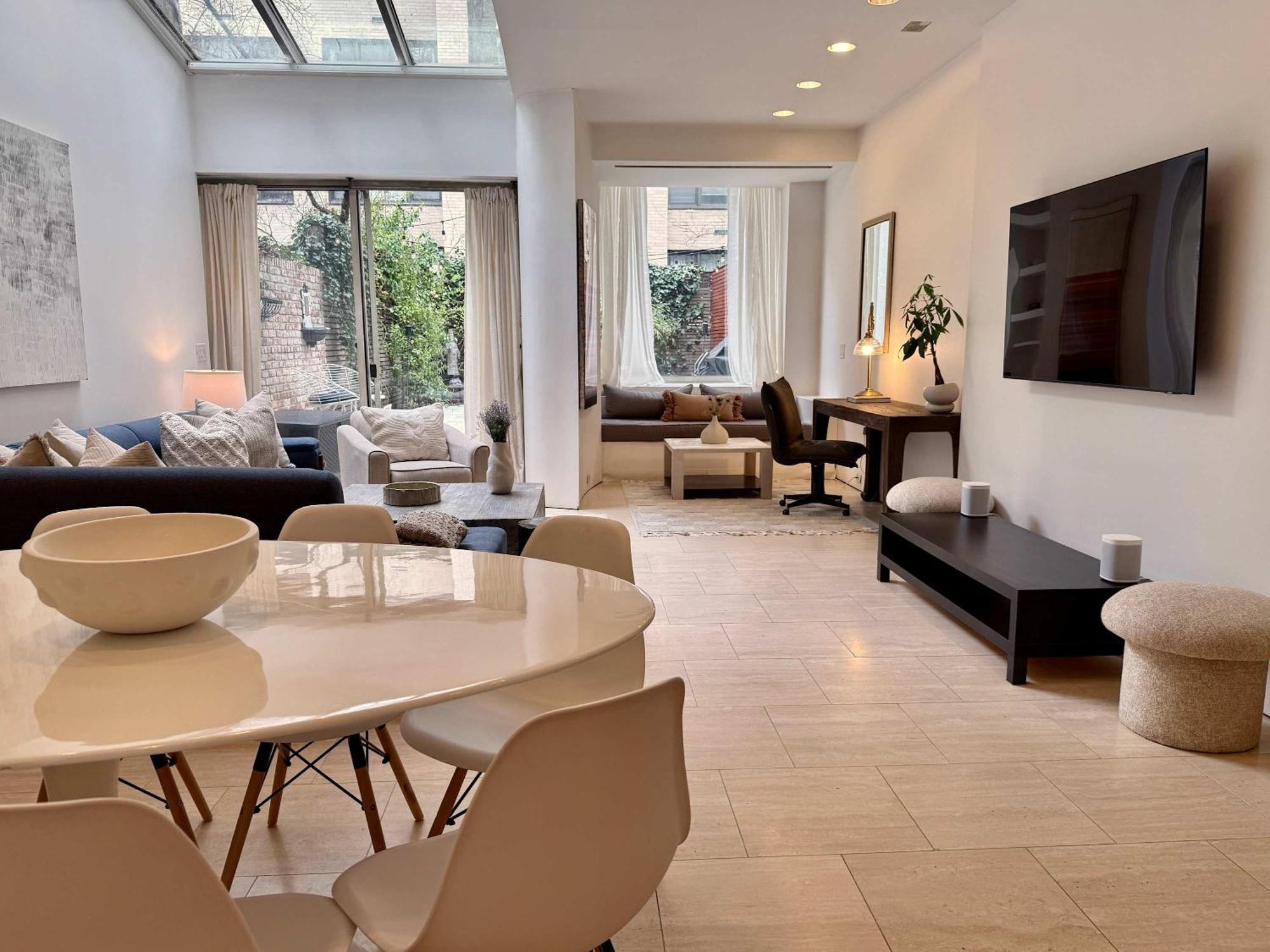 Hébergement de vacances Private Beautiful Townhome W Zen Garden