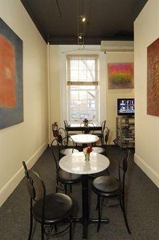 Colonial House Bed and breakfast 3*