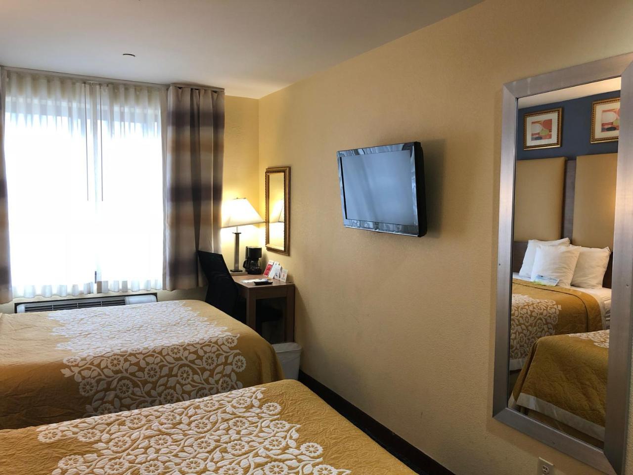 Days By Wyndham Brooklyn New York City