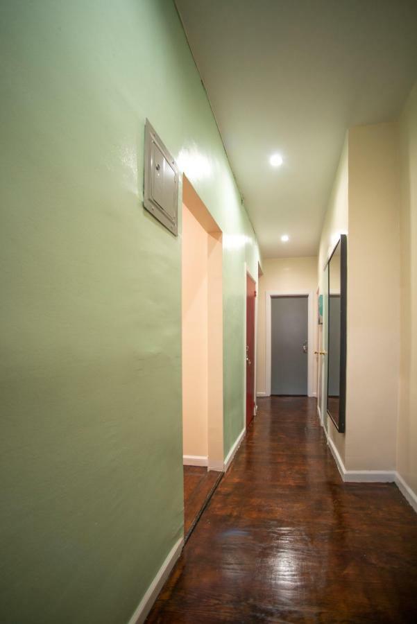 Séjour chez l'habitant Private In A Shared 15 Minutes To Times Square! New York