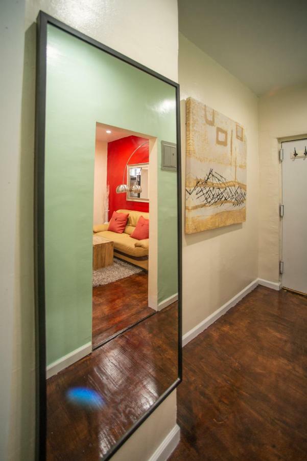 Private In A Shared 15 Minutes To Times Square! Séjour chez l'habitant