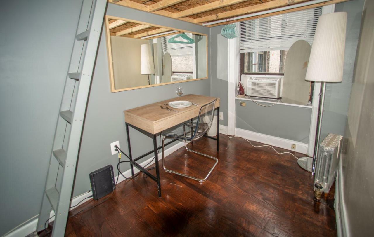 Séjour chez l'habitant Private In A Shared 15 Minutes To Times Square! *