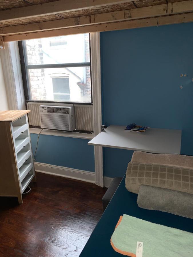 Séjour chez l'habitant Private In A Shared 15 Minutes To Times Square! *
