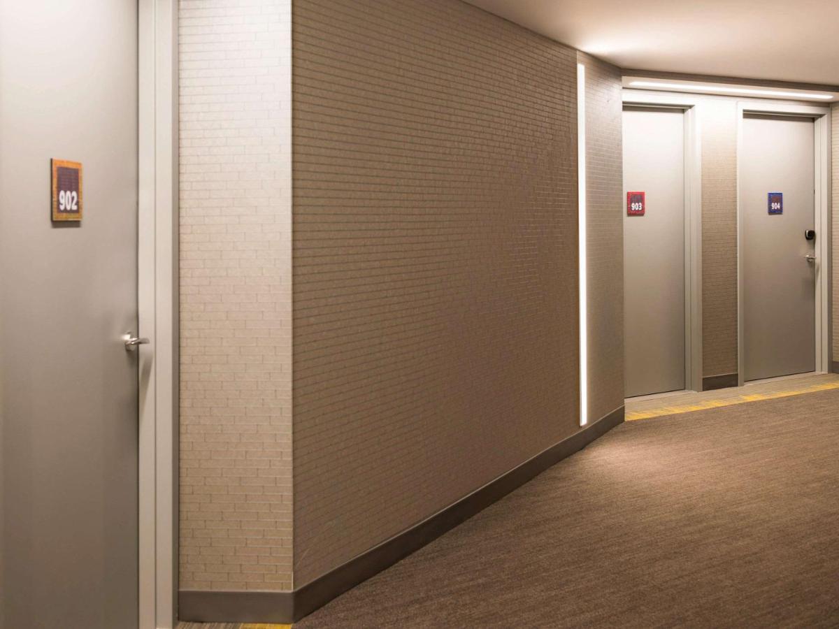 Ibis Styles New York Laguardia Airport Hotel 2*