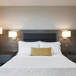 Wyndham Garden LaGuardia South