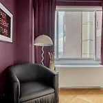 Ues 3Br W Balcony Doorman Nr Central Park Nyc-1192