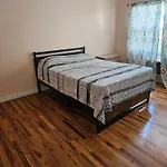 1St Floor Private Apt Near Ferry To Nyc And Park