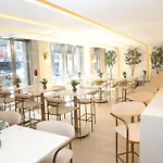 Shoreham Hotel