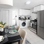 Spacious Apartment In Manhattan