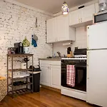 Sunny Fully Furnished Studio In Chelsea