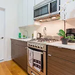 Beautiful 1 Bedroom Apartment