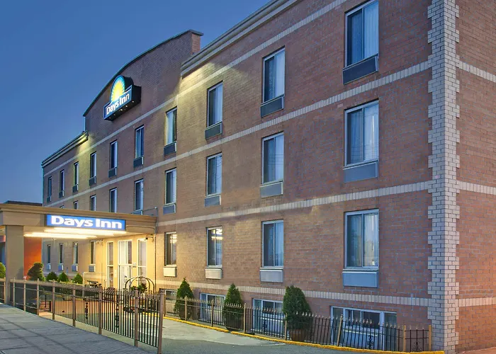 Days Inn By Wyndham Jamaica / Jfk Airport