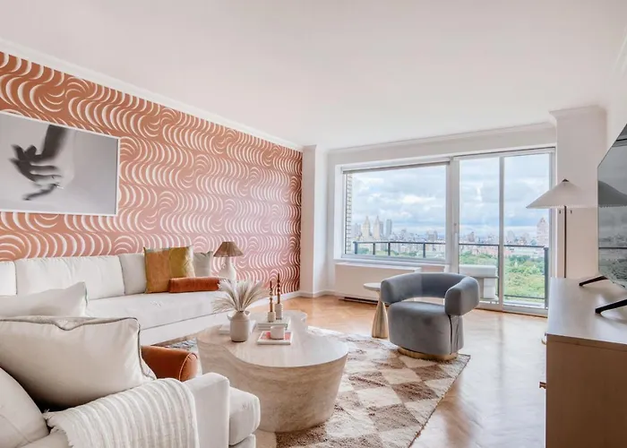 Ues 3Br W Balcony Doorman Nr Central Park Nyc-1192