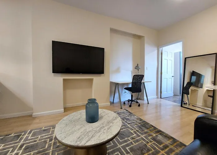 Comfortable Apartment With Workstation