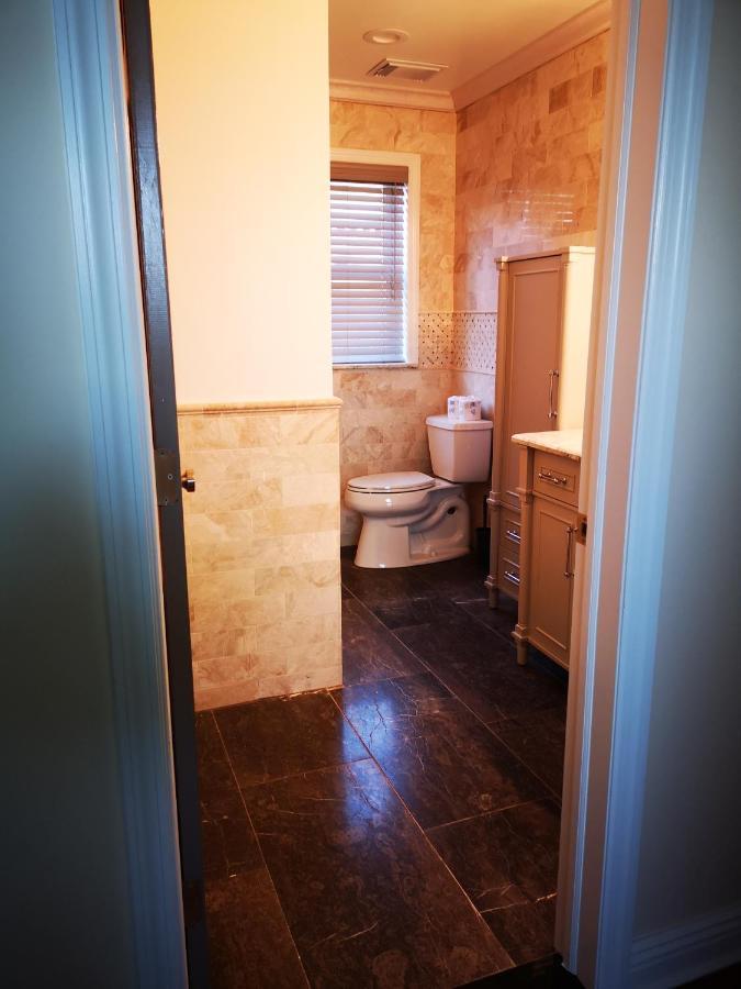 Luxury Hotel-style In Queens, Séjour chez l'habitant New York
