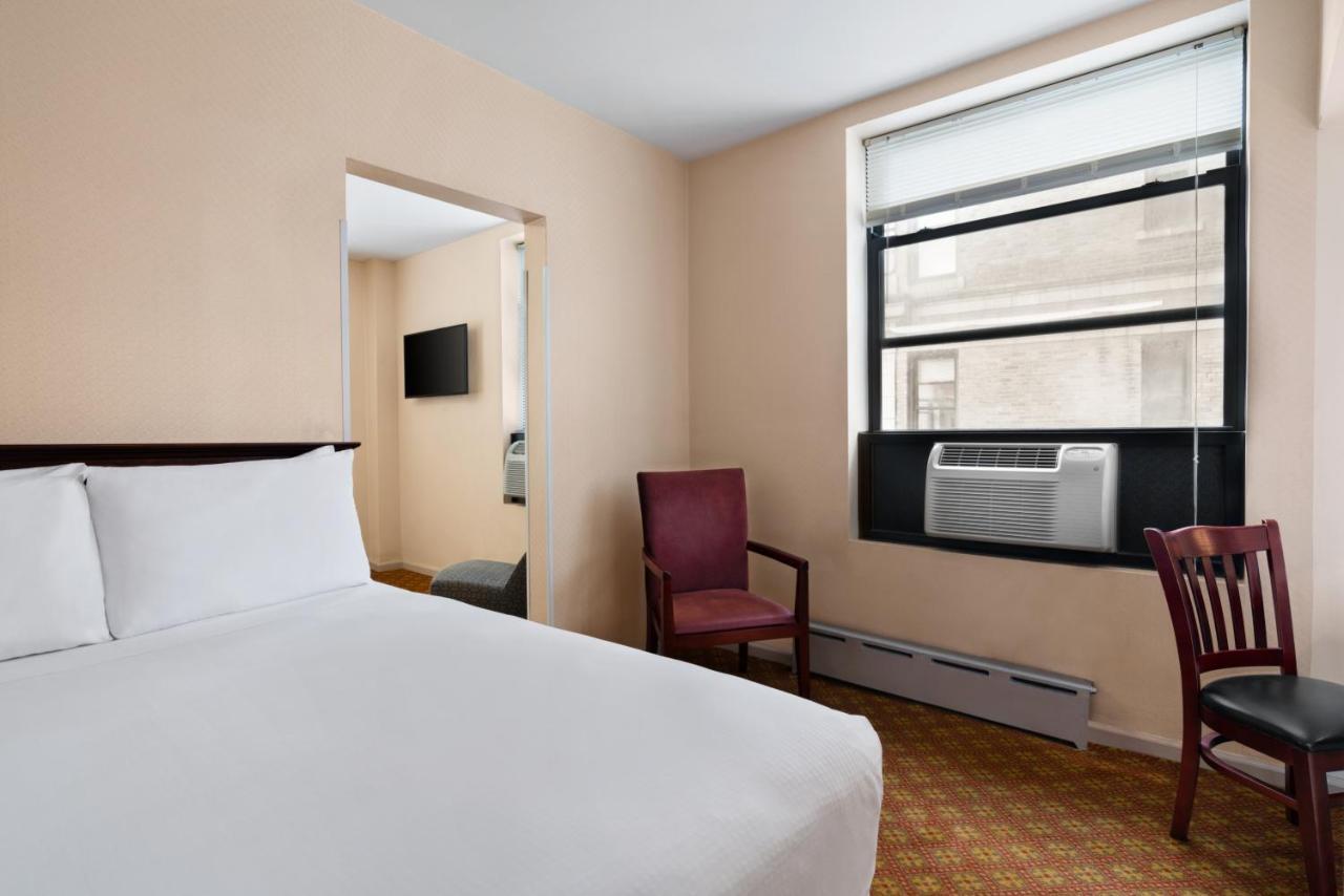 Night Broadway Hotel New York City