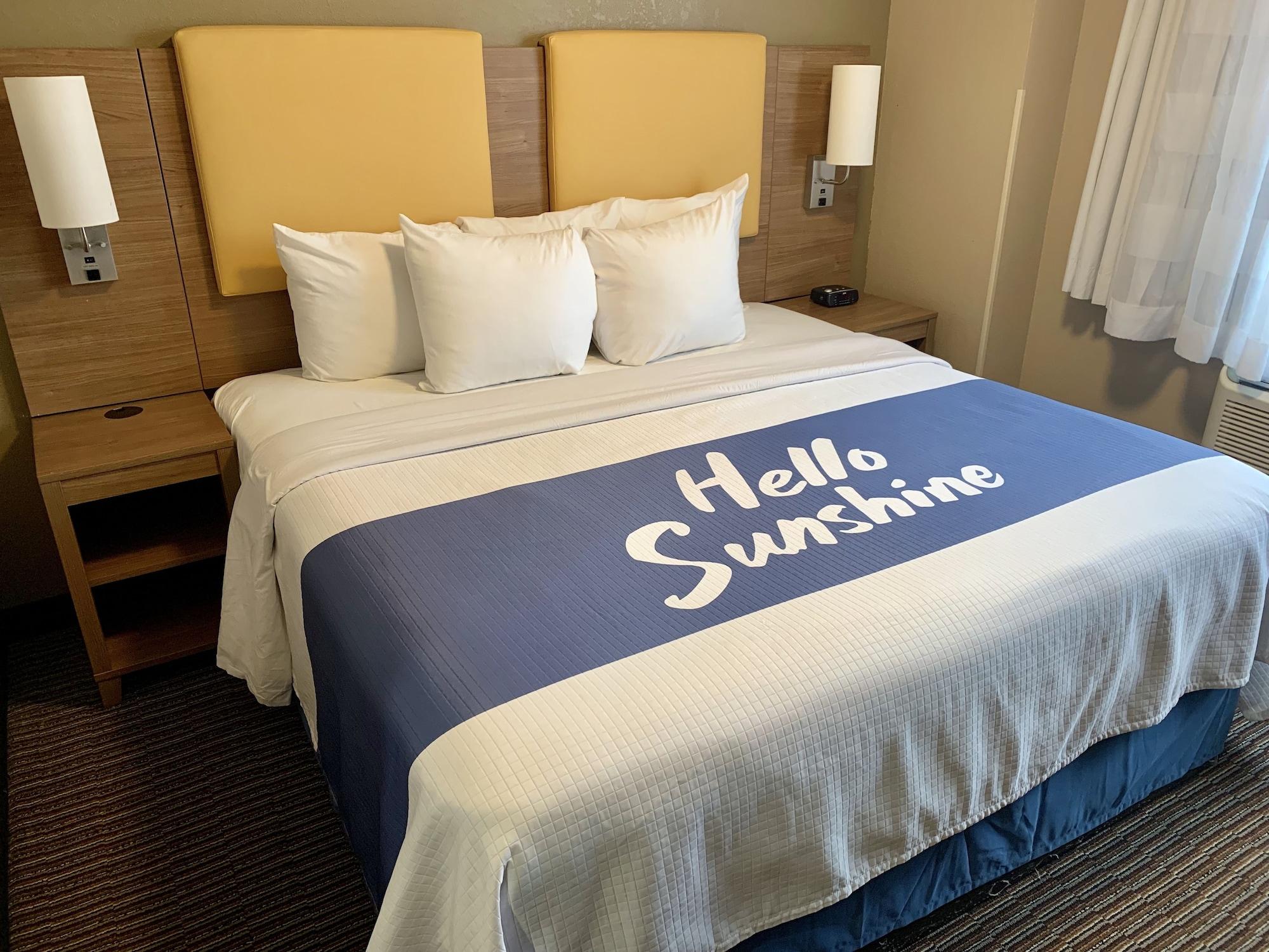 Days By Wyndham Brooklyn Borough Park New York City