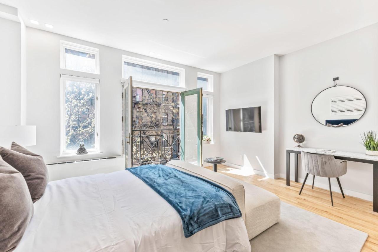 Maison Bella - Modern Studio W Charming Juliet Balcony Hébergement de vacances New York